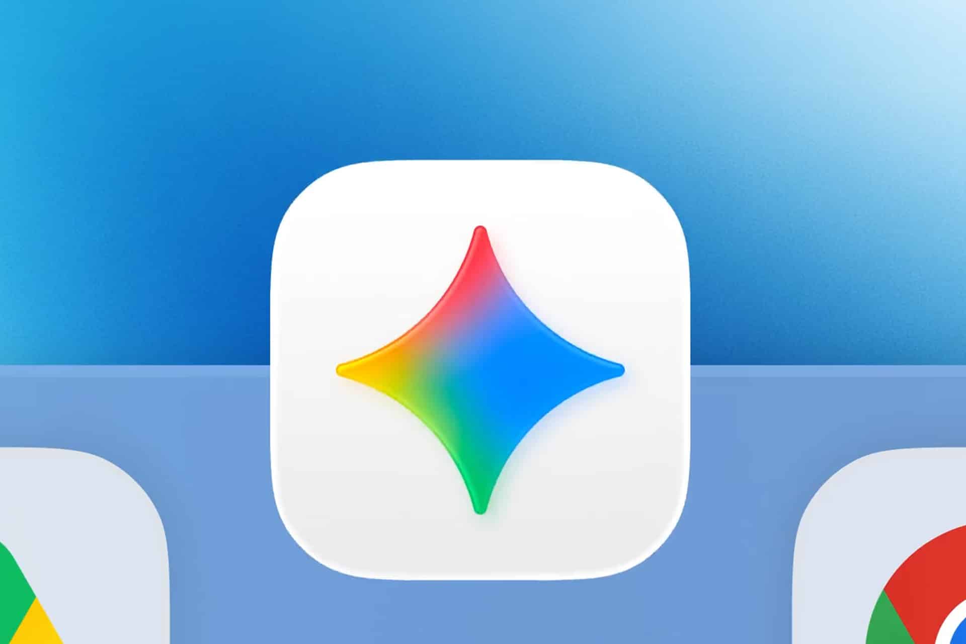 A rounded square app icon with a four-pointed star in the center, colored in a gradient of red, yellow, green, and blue—perfectly suited for Mac dictation and voice commands—appears on a white background with a soft blue gradient behind.